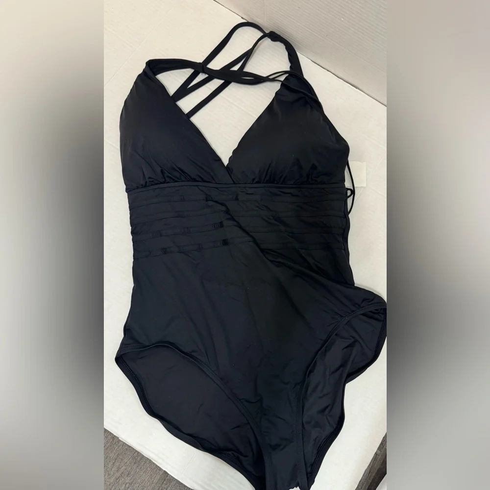 La Blanca Island Goddess Multi-Strap Cross-Back One-piece swimsuit BLACK Sz. 16‎